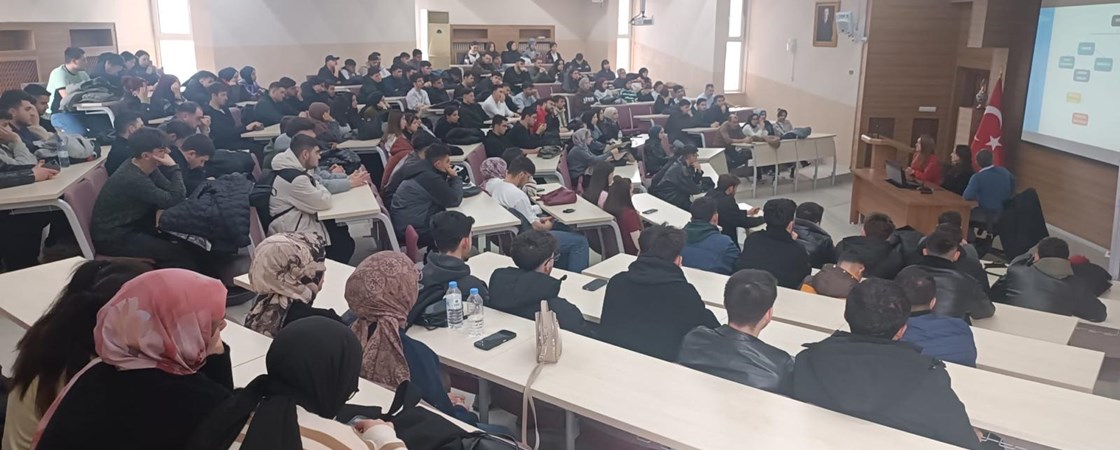 Tokat Meslek Yüksekokulu'nda TEKNOFEST ve Yarışmalar Koordinatörlüğü Tanıtım Etkinliği Gerçekleştirildi!